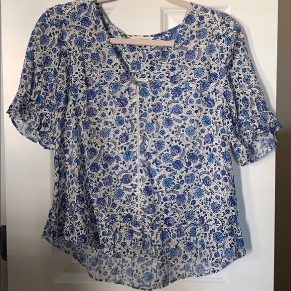 Lucky Brand Blue Flower top 🌸💙 - Picture 1 of 4